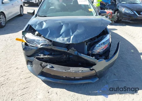 2016 Toyota Corolla Le z USA, uszkodzony, nr VIN 5YFBURHE5GP484975